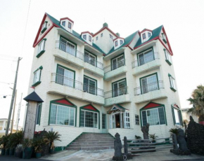 Гостиница Jeju Sea Palace Pension  Пукчеджу